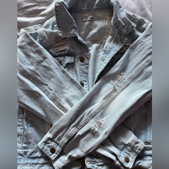 Distressed Jean Jacket. Size 1XL. Fashion Nova - Picture 5 of 9